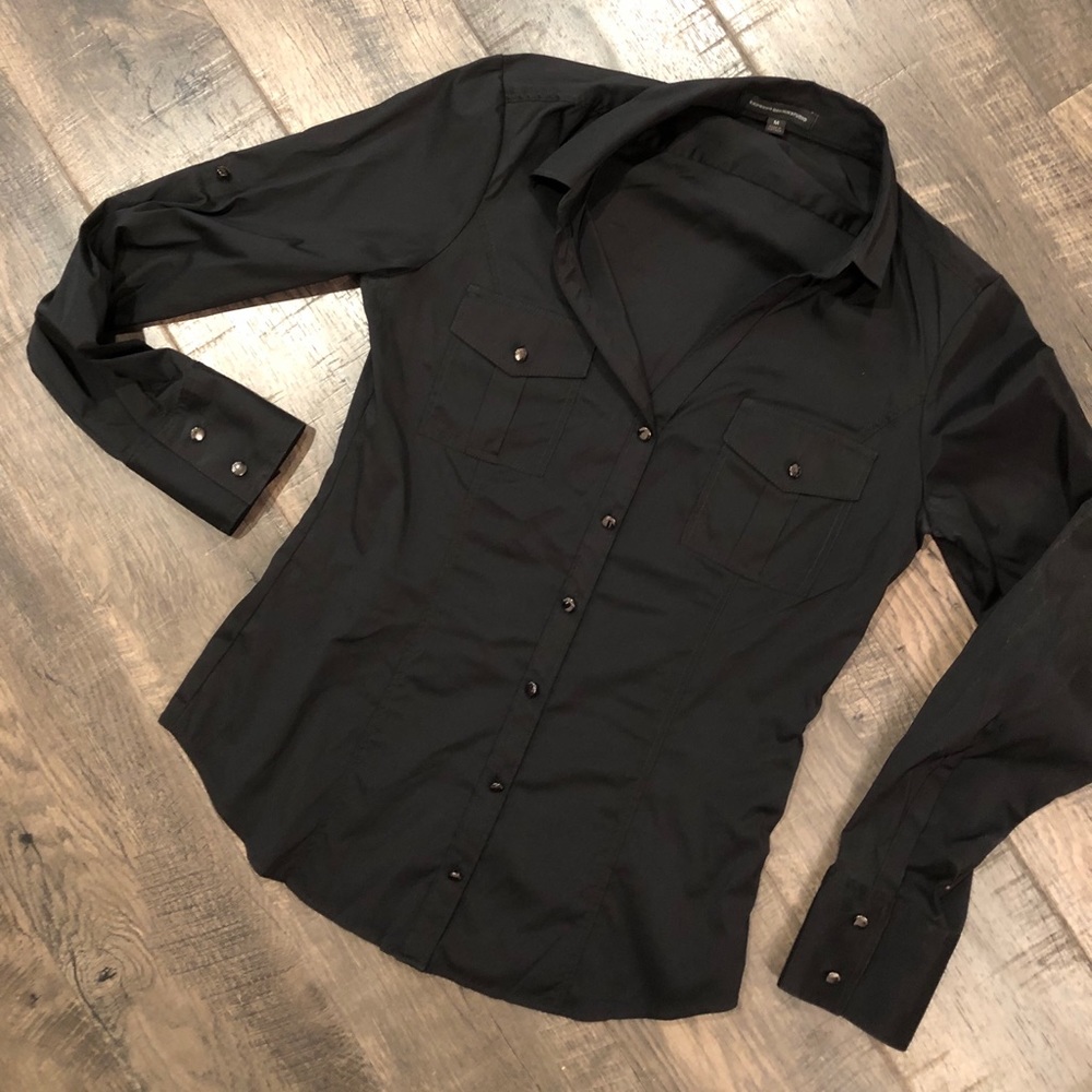Express, size M, long sleeve black